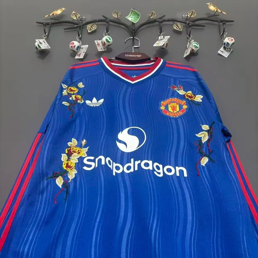 MAN UNITED 'AZURE ROYALE'26/27 — LONG SLEEVE
